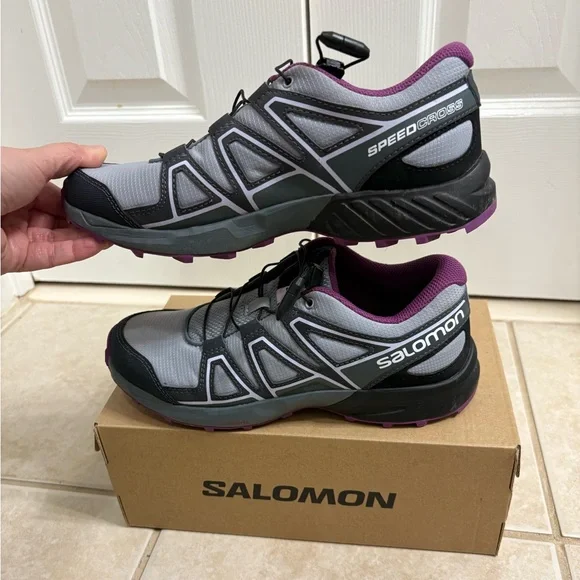 Salomon hiking shoes- J 6/ W 7 - Picture 2 of 7